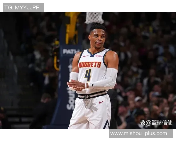 拉塞尔威斯布鲁克的篮球传奇之路与个人成长故事探讨