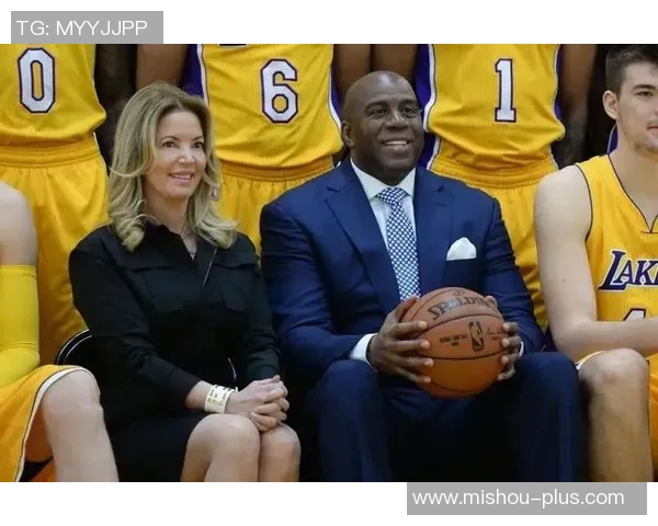 湖人女老板面临法律挑战巴斯家族内部矛盾加剧引发关注 湖人女老板面临法律挑战巴斯家族内部矛盾加剧引发关注